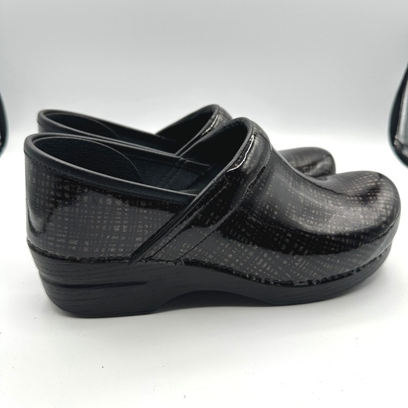 Dansko Shoes - Dansko Professional Clogs EU 40W US 9.5-10 Patent Leather Work Nursing Comfort
